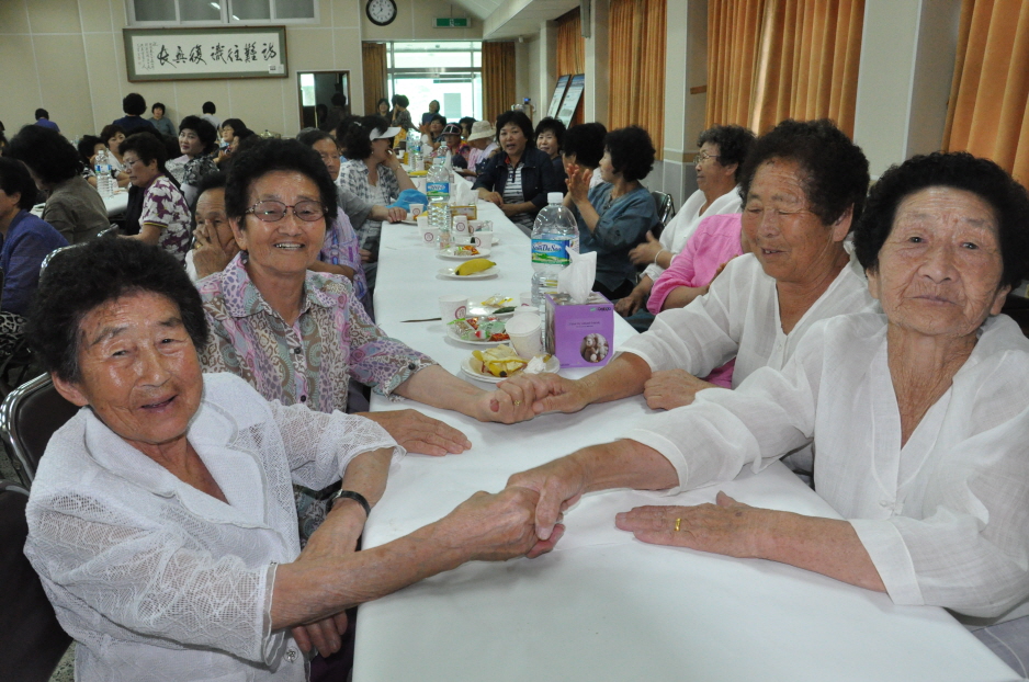 혼자사는 어르신과 사랑나눔행사